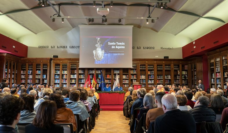 La Universidad Nebrija distingue con honores a miembros de su comunidad en Santo Tomás