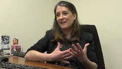 De las trincheras donde se libra la guerra contra el COVID a la carrera por la vacuna: cómo nos afectan las metáforas empleadas durante la pandemia