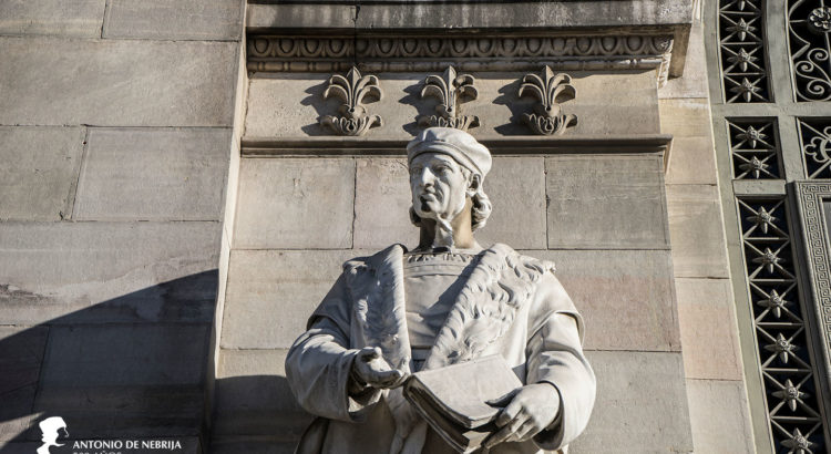 V Centenario con logo